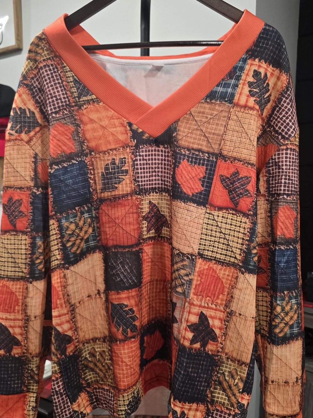 Fall Patchwork Leaf Long Sleeve V-Neck Top - Stretchy Graphic Small